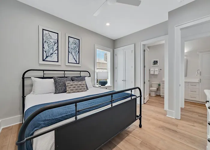Beautiful 4 Bed, 4 Bath Home, Next To Pool &