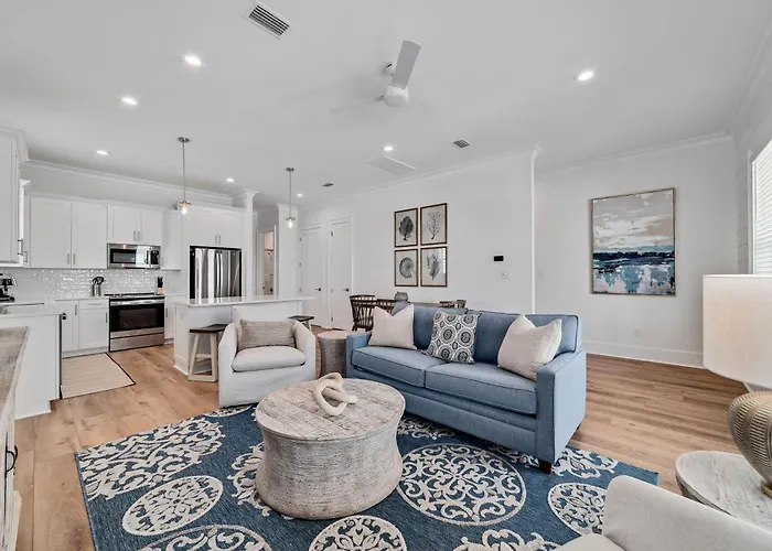 Beautiful 4 Bed, 4 Bath Home, Next To Pool &