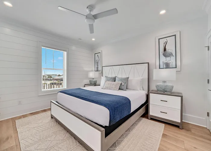 Beautiful 4 Bed, 4 Bath Home, Next To Pool &